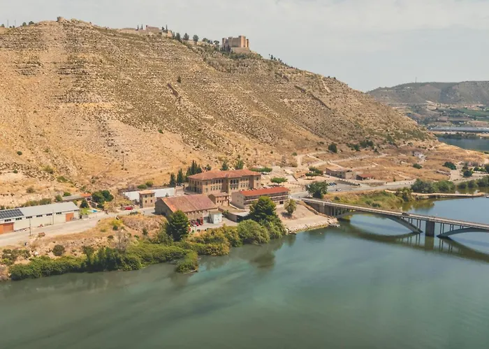 Tres Estrellas Camí De SirgaHostal